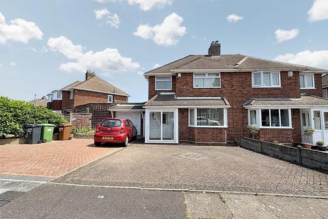 227 Chantrey Crescent, Birmingham, B43 7PG