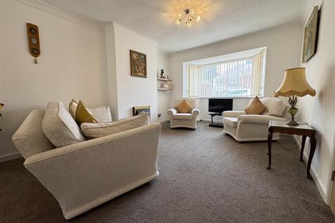 227 Chantrey Crescent, Birmingham, B43 7PG