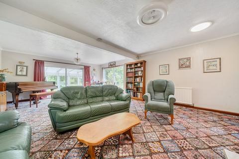 Glengarriff Mill Hill, Edenbridge, TN8 5DB