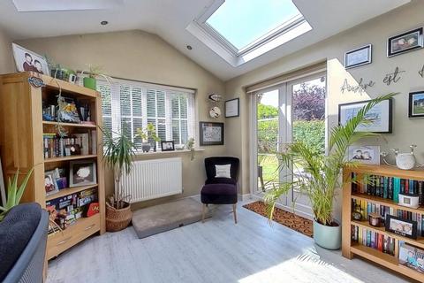 48 The Spinney, Grange Park, Northampton, NN4 5BT