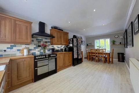 48 The Spinney, Grange Park, Northampton, NN4 5BT