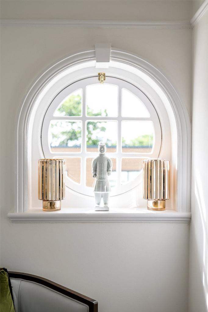 Detailed Window