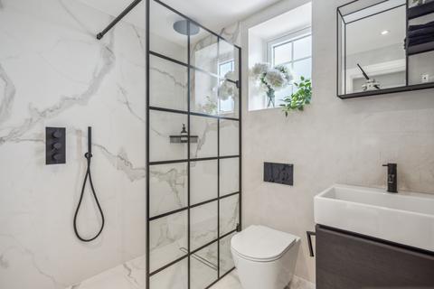 11 Howard Road, Seer Green, Beaconsfield, HP9 2XT