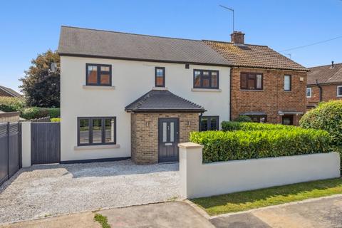 11 Howard Road, Seer Green, Beaconsfield, HP9 2XT