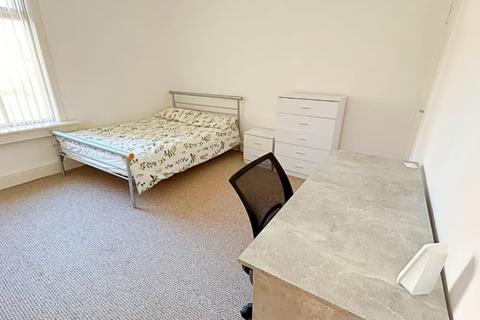 3 bedroom house to rent, Shoreham Street, Sheffield S2