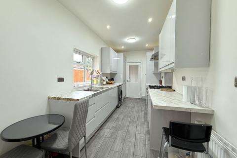3 bedroom end of terrace house for sale, Reddings Lane, Tyseley