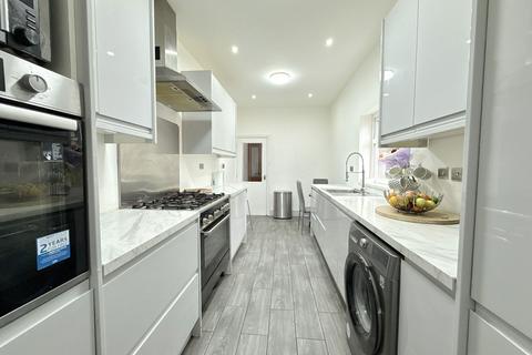 3 bedroom end of terrace house for sale, Reddings Lane, Tyseley