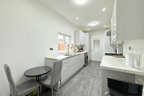 3 bedroom end of terrace house for sale, Reddings Lane, Tyseley