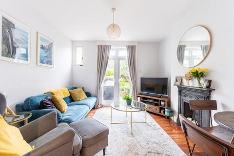 2 bedroom maisonette for sale, Pine Road, London, NW2