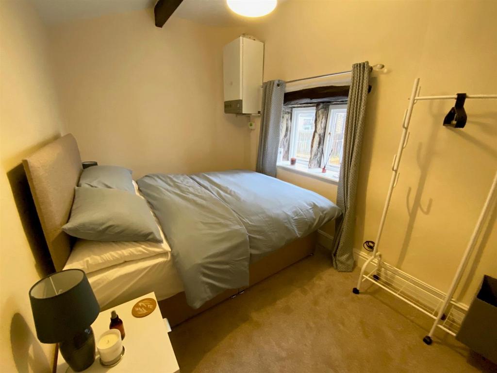 Bed 2 with furniture.jpg