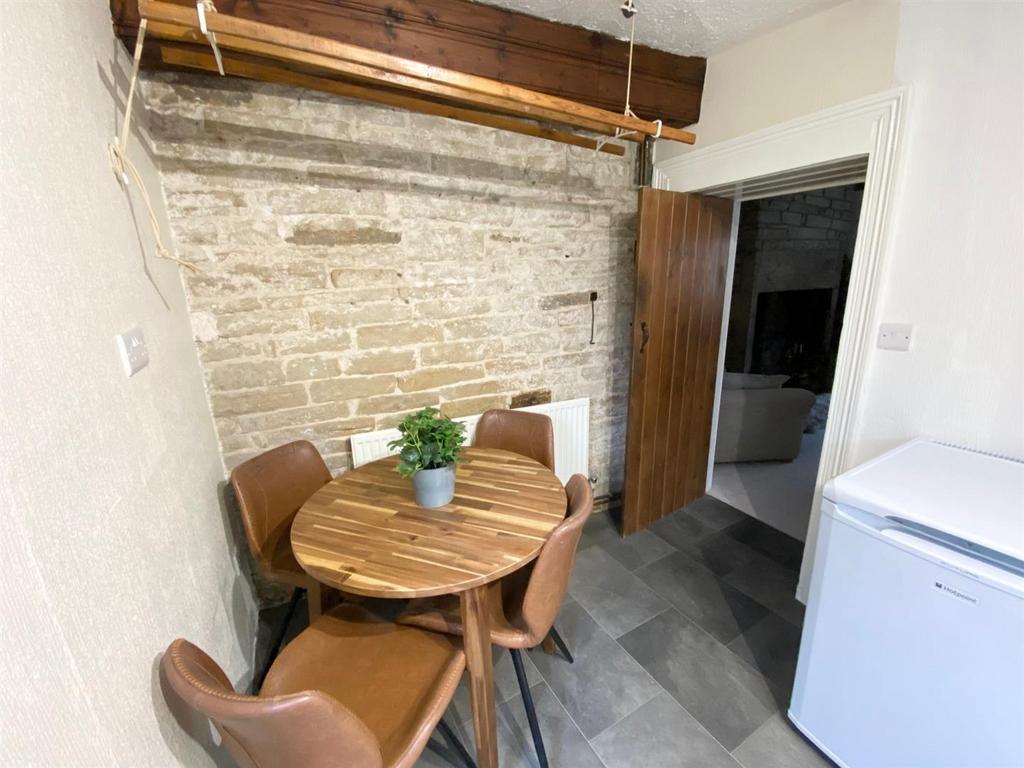 Dining area new with table.jpg