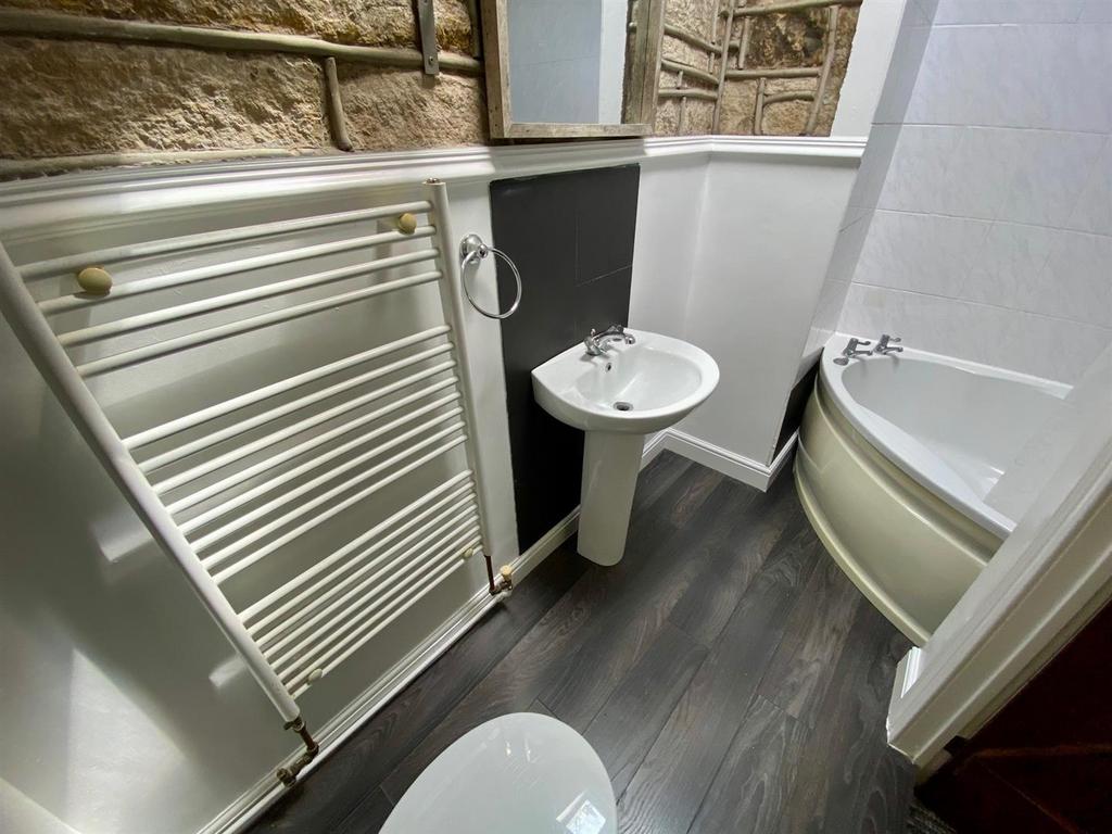 Bathroom new.jpg