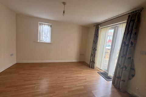 2 bedroom flat to rent, Crisp House, Bedfont Road, Stanwell, TW19 7LR