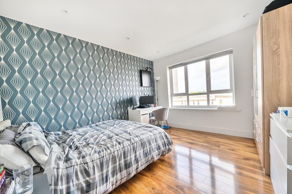 1302821-4-68400d4...