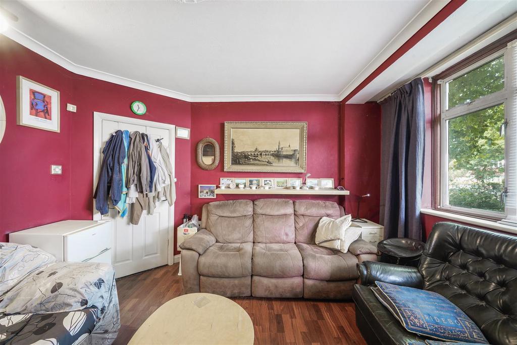 443 Whitton Avenue West - z H2 CG6 SEdc Yr5 YQulb5 U.jpg