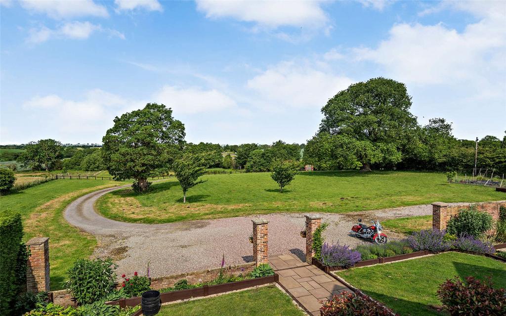 Front Garden &amp; Drive