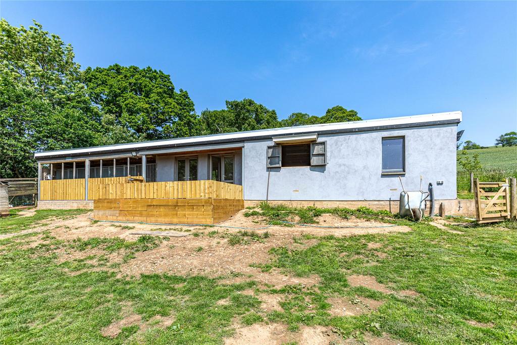 Kennels &amp; Stabling