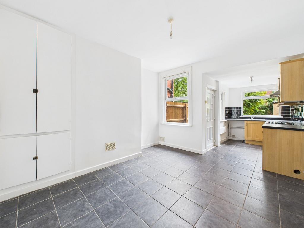 Dining/Kitchen