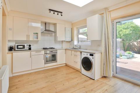 63 Queens Road, New Malden, KT3 6BY