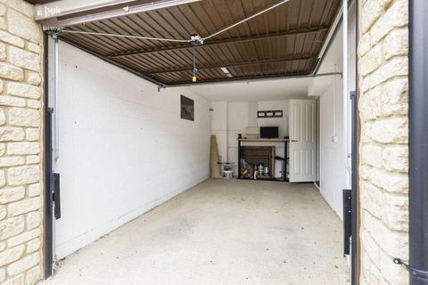 2 bedroom coach house to rent, Rodmarton Close, Brockworth, Gloucester GL3