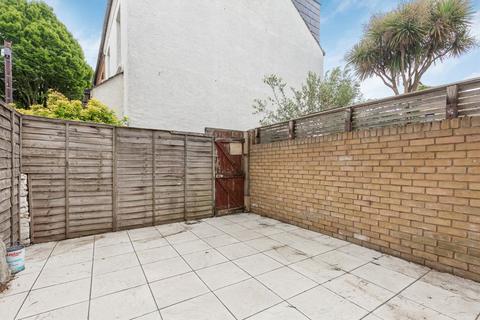 5 Cambridge Road, London, W7 3PA