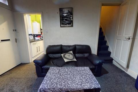 2 bedroom terraced house to rent, Thornville Street, Leeds LS6