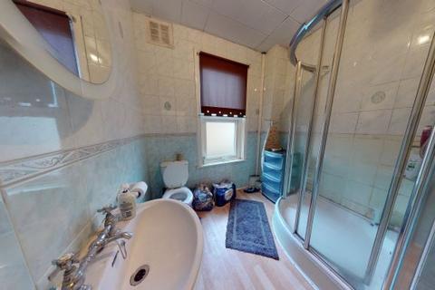 2 bedroom terraced house to rent, Thornville Street, Leeds LS6