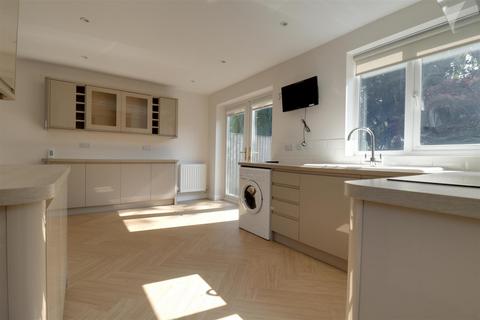 3 bedroom semi-detached house for sale, Gowy Close, Alsager