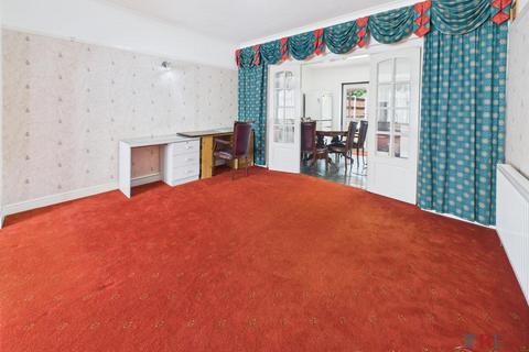 3 bedroom semi-detached house to rent, Vivian Avenue, Wembley, HA9