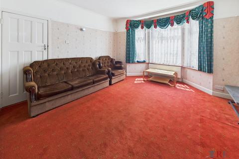 3 bedroom semi-detached house to rent, Vivian Avenue, Wembley, HA9