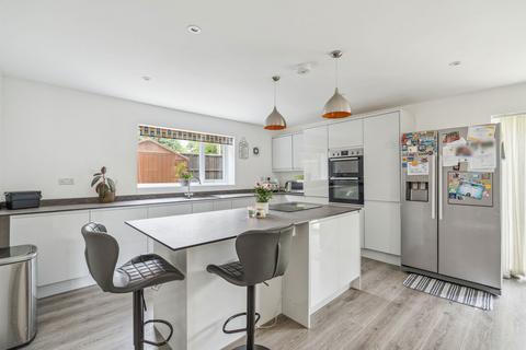 126b Botley Road, Chesham, HP5 1XN