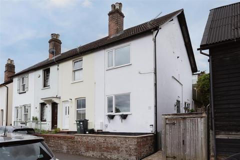 2 bedroom end of terrace house for sale, Oakdene Road, Redhill