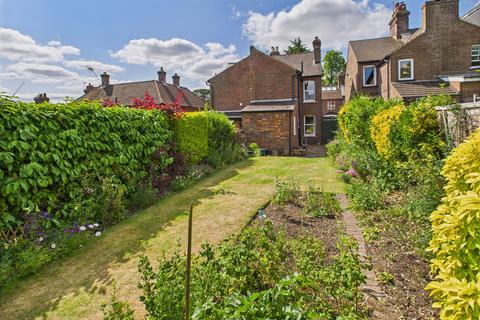 undefined, Cemetery Hill, Hemel Hempstead, HP1