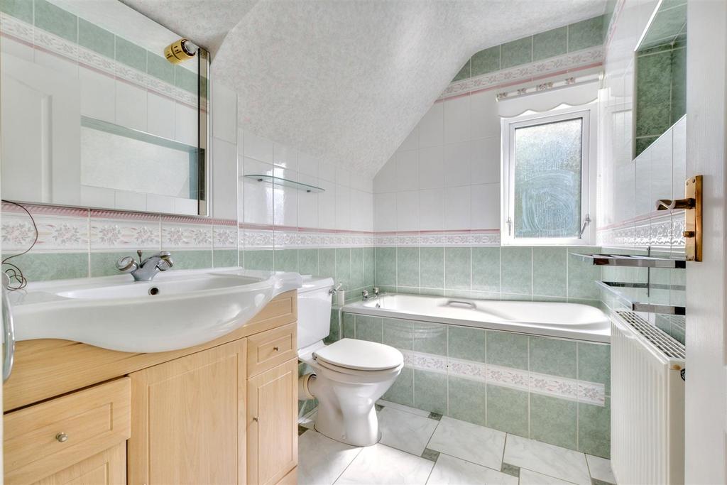Bathroom 2.jpeg