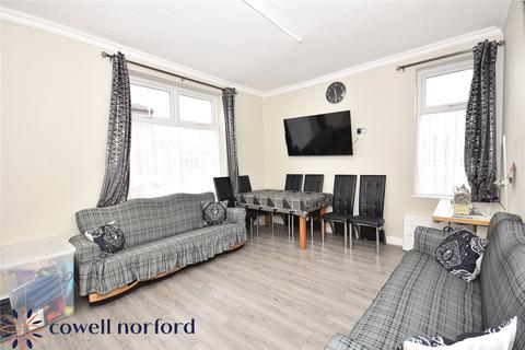 2 bedroom end of terrace house for sale, Jermyn Street, Greater Manchester OL12