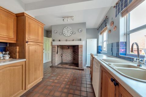 undefined, Top Street, Charlton, WR10