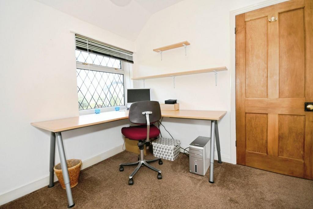 BEDROOM 2 02.jpg