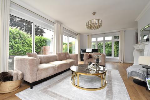 4 bedroom detached house for sale, Westbury Road, Bromley