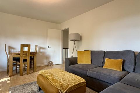 Flat 16, Arden Court Bodenham Road, Hereford, HR1 2UF