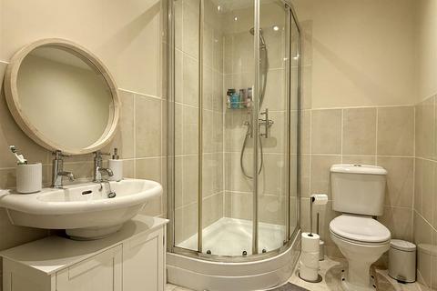 Flat 16, Arden Court Bodenham Road, Hereford, HR1 2UF
