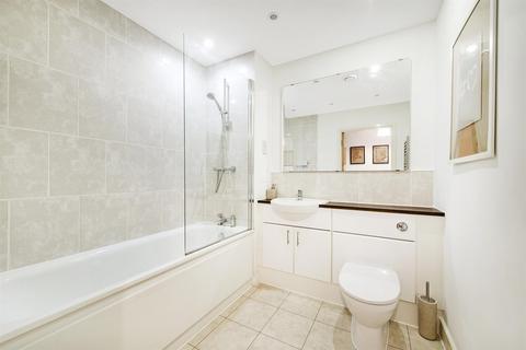 1 bedroom apartment for sale, Parkside Court, 15, Booth Road, London, E16 2FX