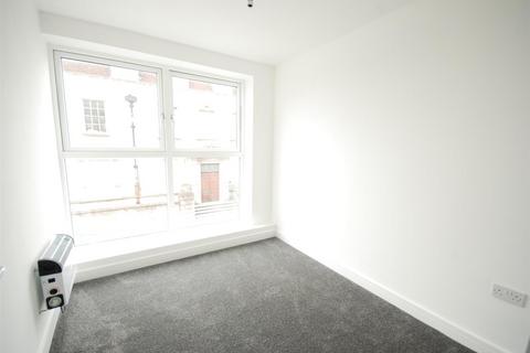 2 bedroom apartment to rent, The Gateway, Trowbridge BA14