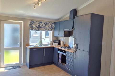 2 bedroom park home for sale, Rainham, Kent, ME8