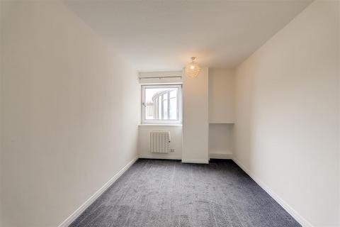 2 bedroom flat for sale, Boundary Road, Worthing BN11