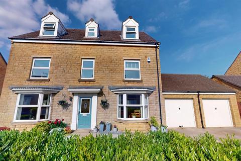5 bedroom detached house for sale, Aspen Grove, Northowram, Halifax