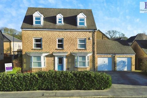 5 bedroom detached house for sale, Aspen Grove, Northowram, Halifax