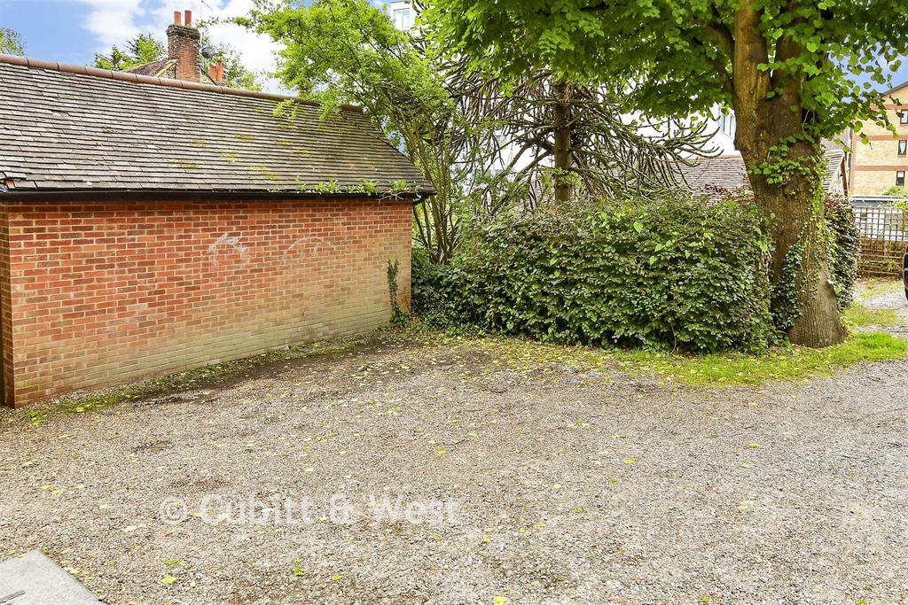 Driveway/Parking