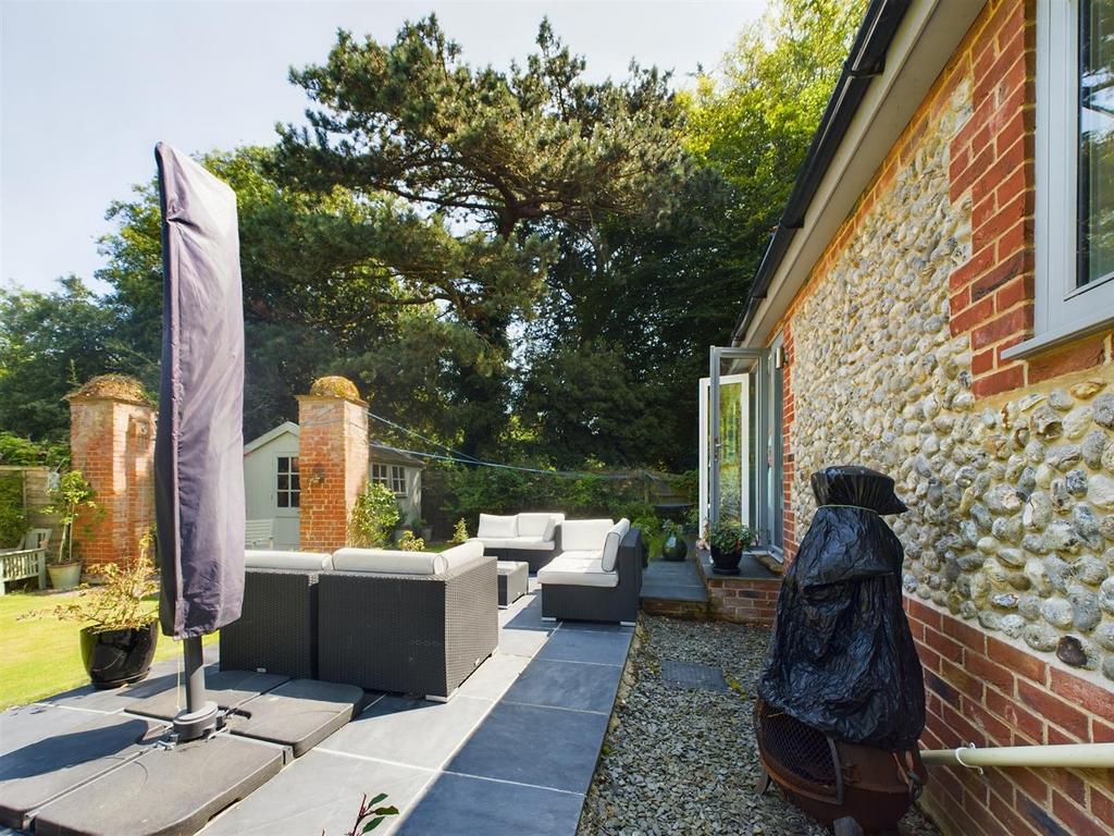 CAM02546 G0-PR0241-STILL026.jpg