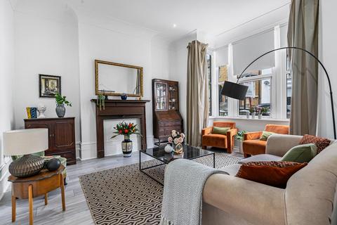4 bedroom house for sale, Sarsfeld Road, London
