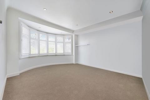 17 Ravensfield Gardens, Epsom, KT19 0ST
